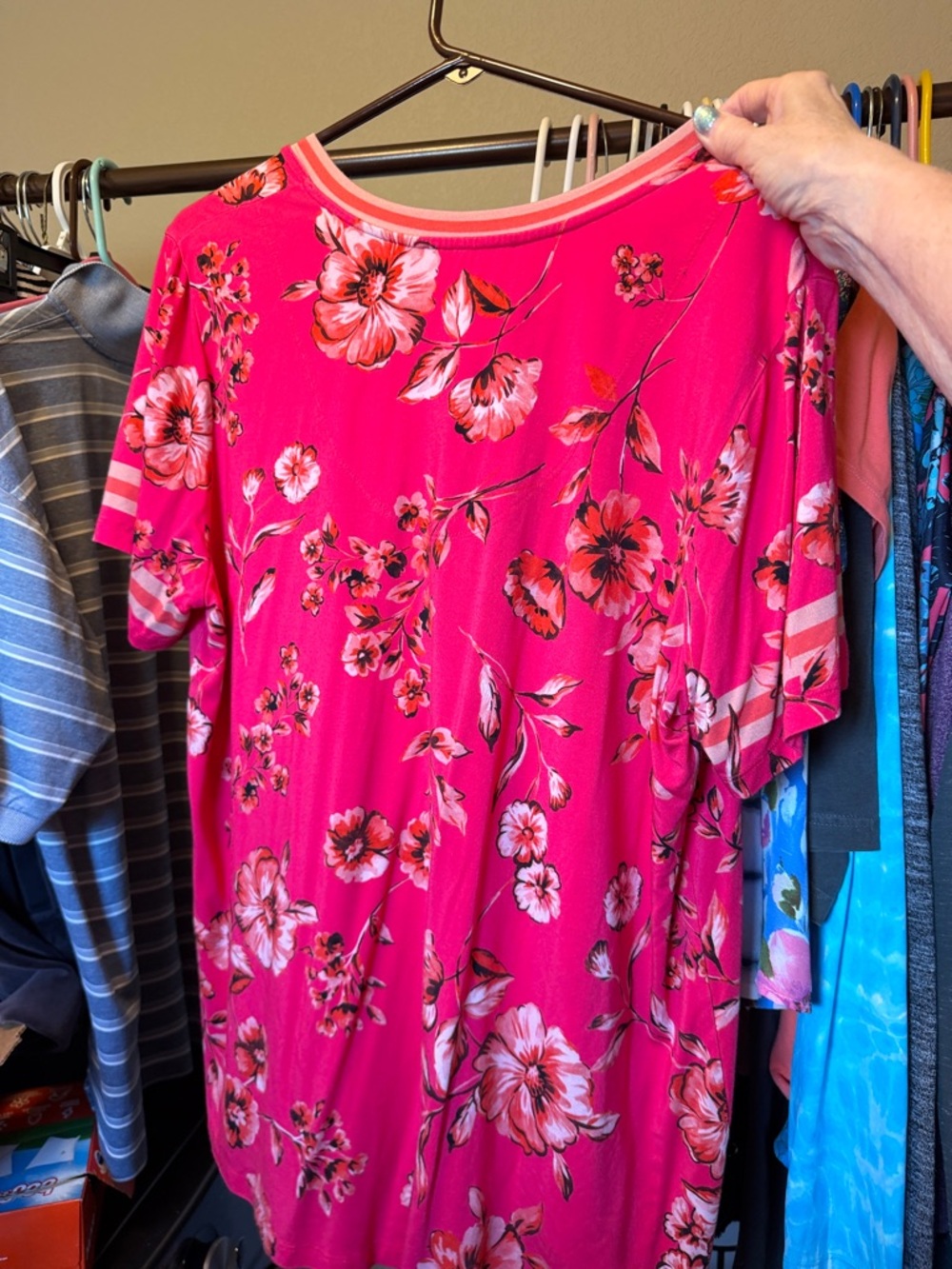 Johnny Was sz XL Bright Pink & Orange Floral V-Neck Tee w/ contrasting stripes. - Picture 4 of 9